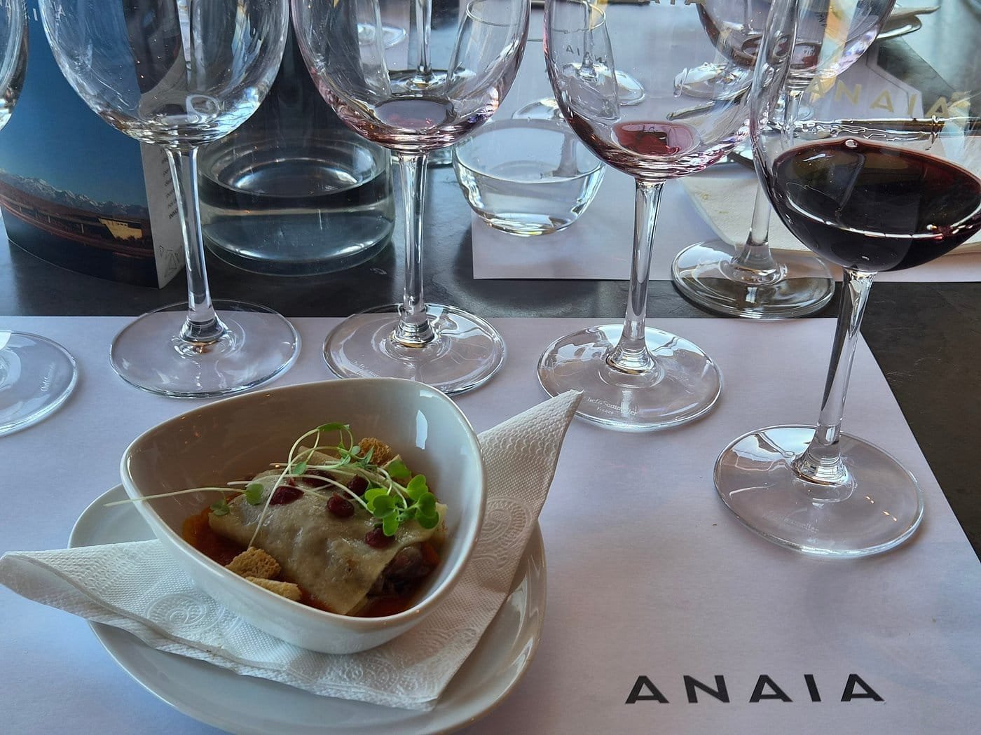Tour Sensorial en Agrelo: Degustación y Almuerzo en Bodega