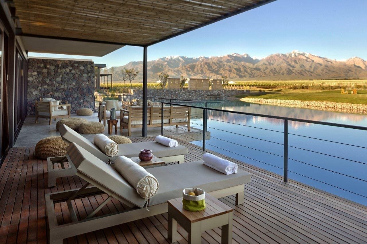 Private Uco Valley: High-Altitude Wineries and Cult Wines