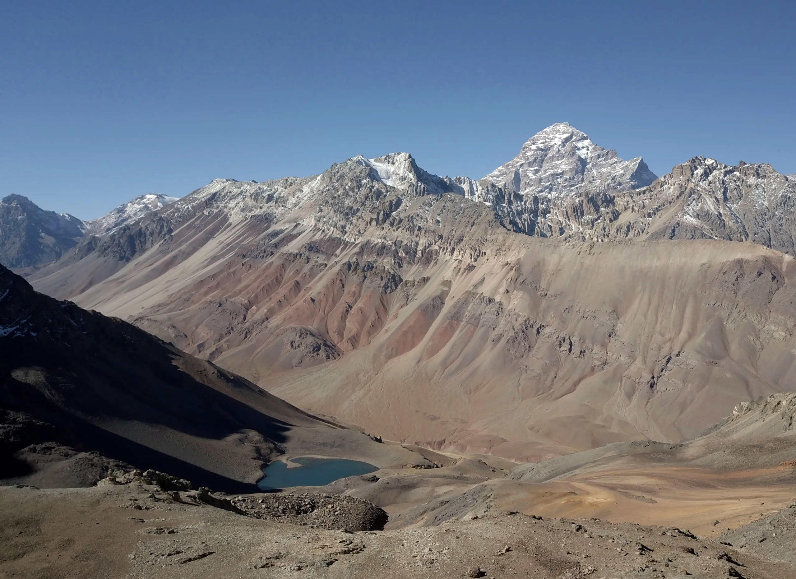 Tour Alta Montaña Mendoza: Aconcagua y Puente del Inca | Vempra